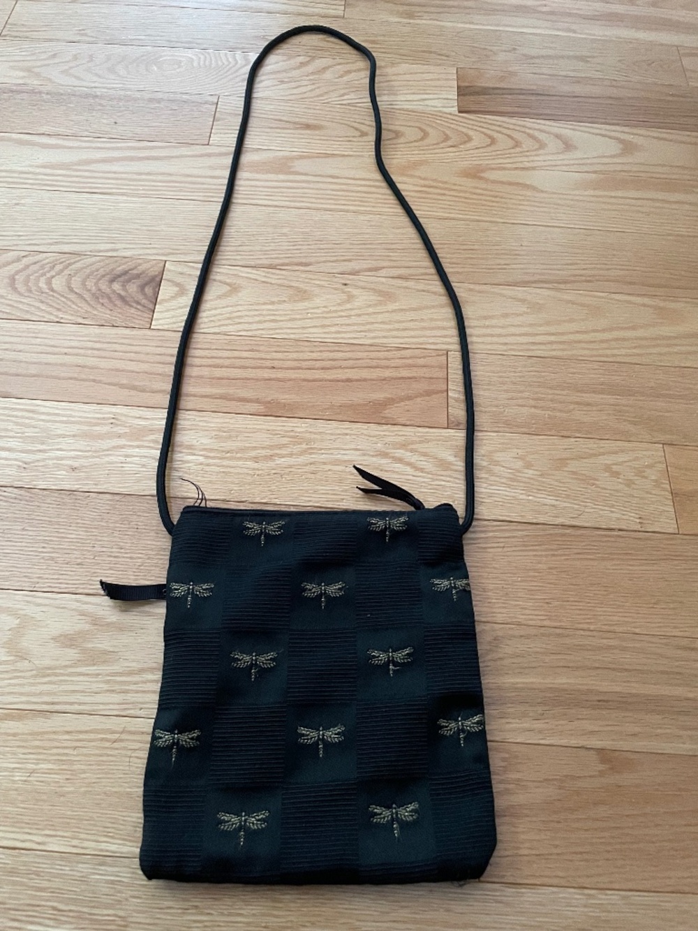 Cross body bag, travel light, dragon fly